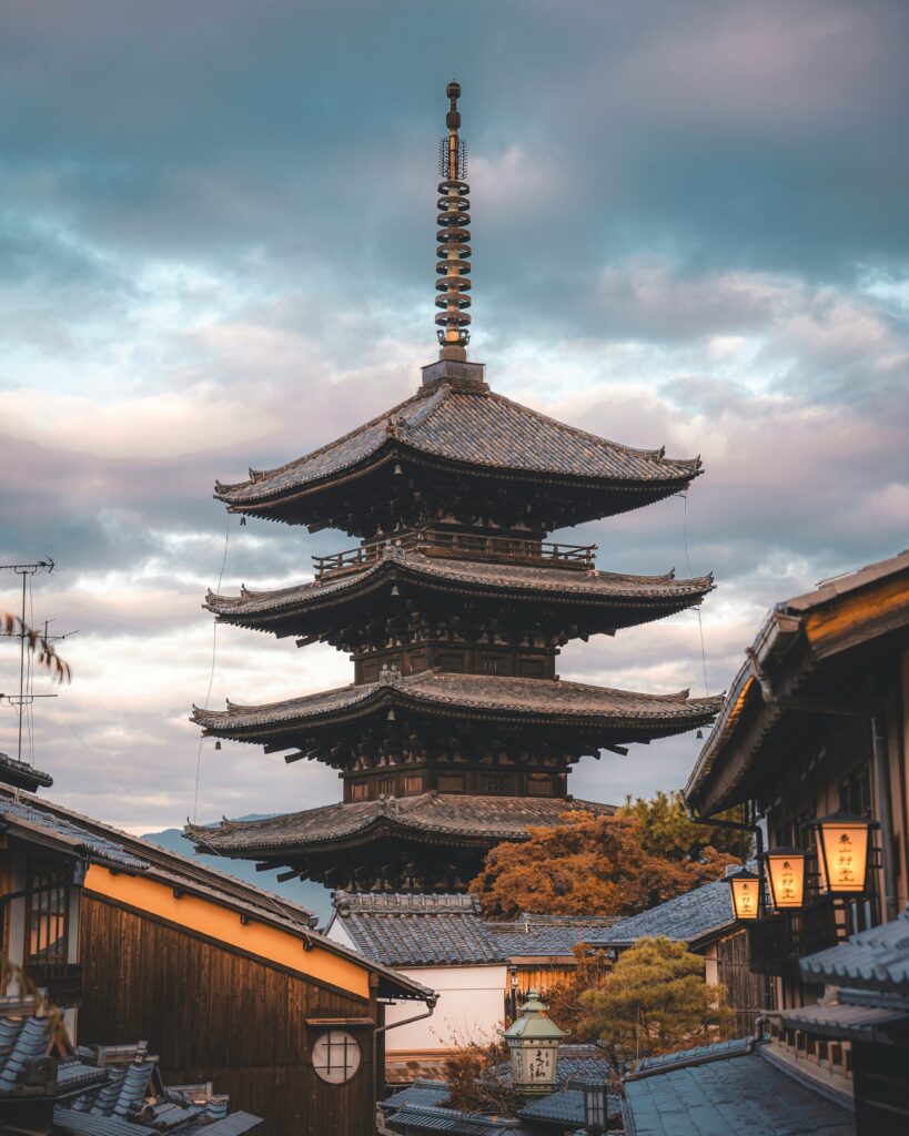 Pagoda Yasaka (Hōkan-ji) de cinco pisos, situada en el histórico distrito de Higashiyama en Kioto, Japón